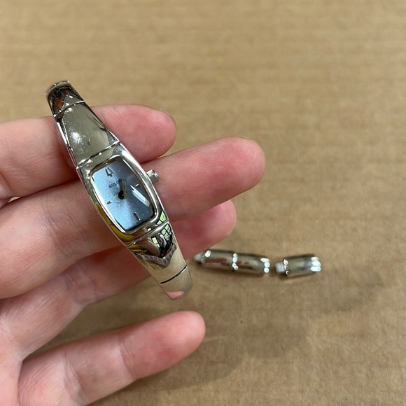 Bulova Accessories Vintage Bulova Wristwatch Requires New Batteries